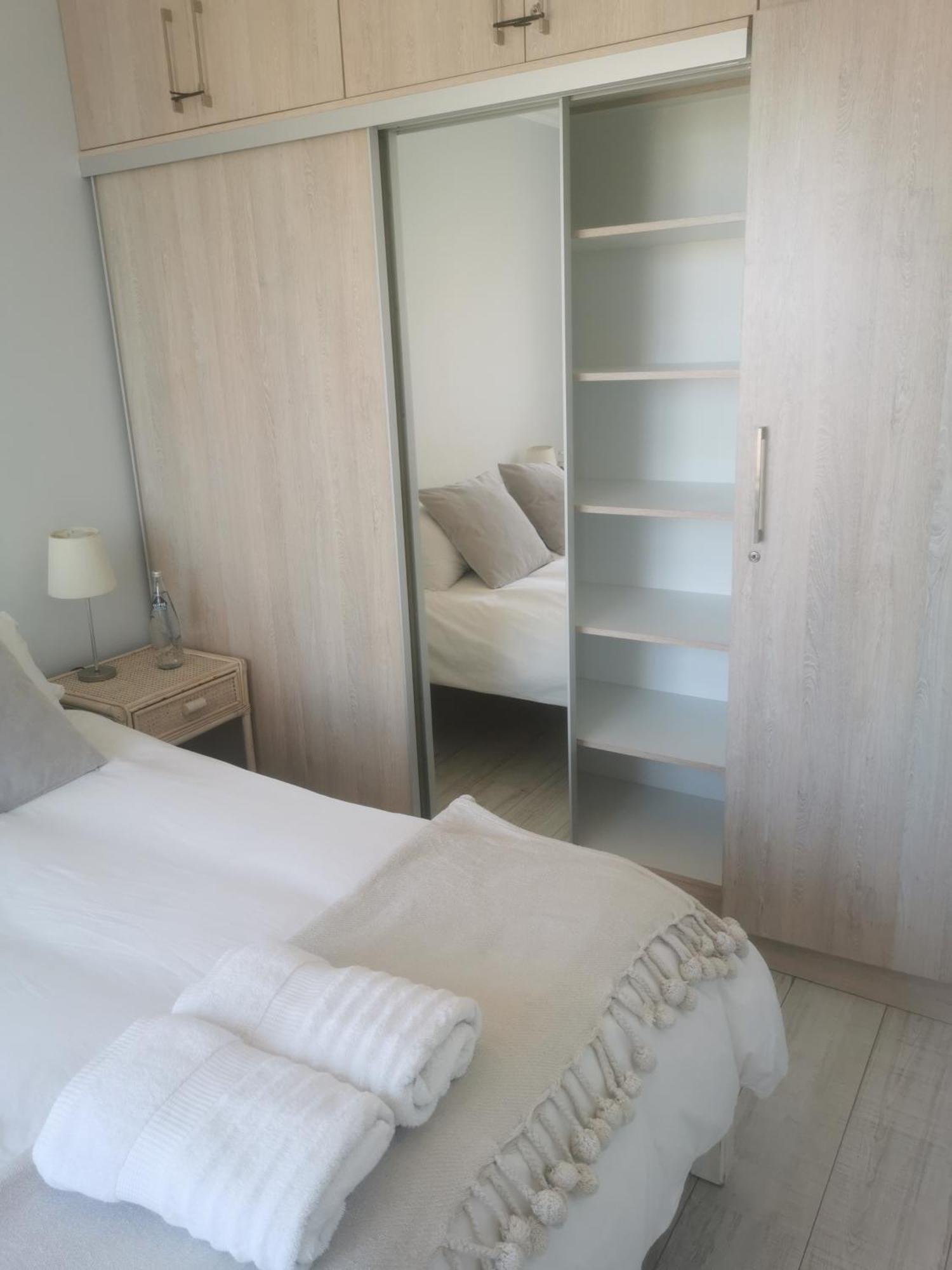 Getaway To Hermanus Beach Club Appartement Buitenkant foto